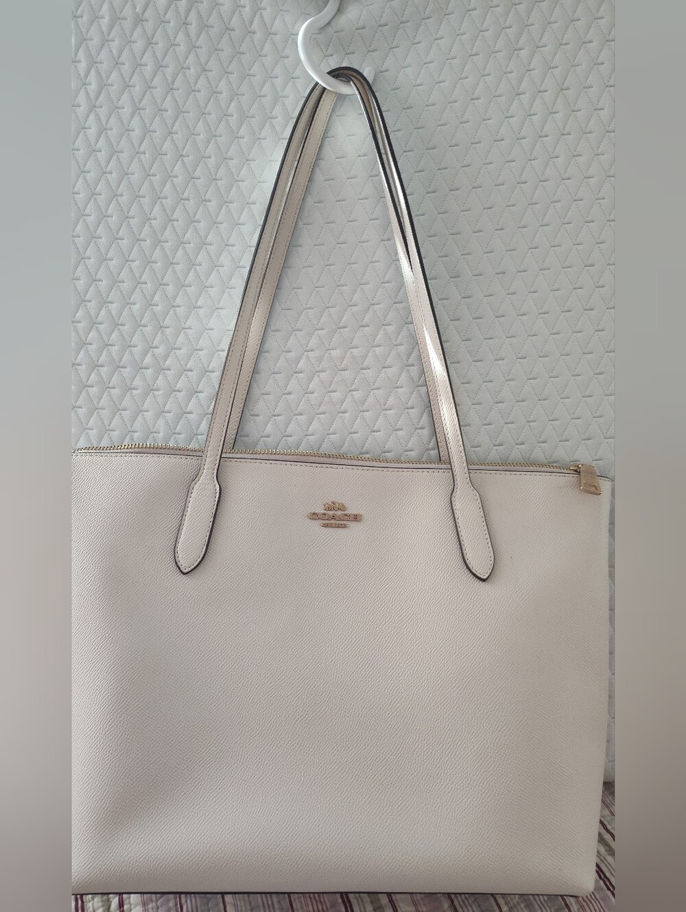 Coach Fiona Zip Tote -White